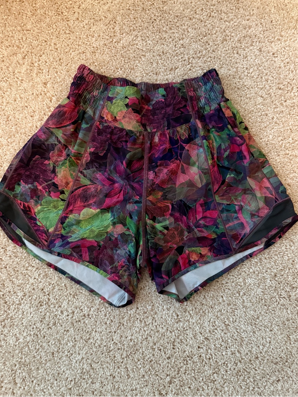 Lululemon Hotty Hot Lined High Rise Shorts 4” -Classic Vivid Floral Print